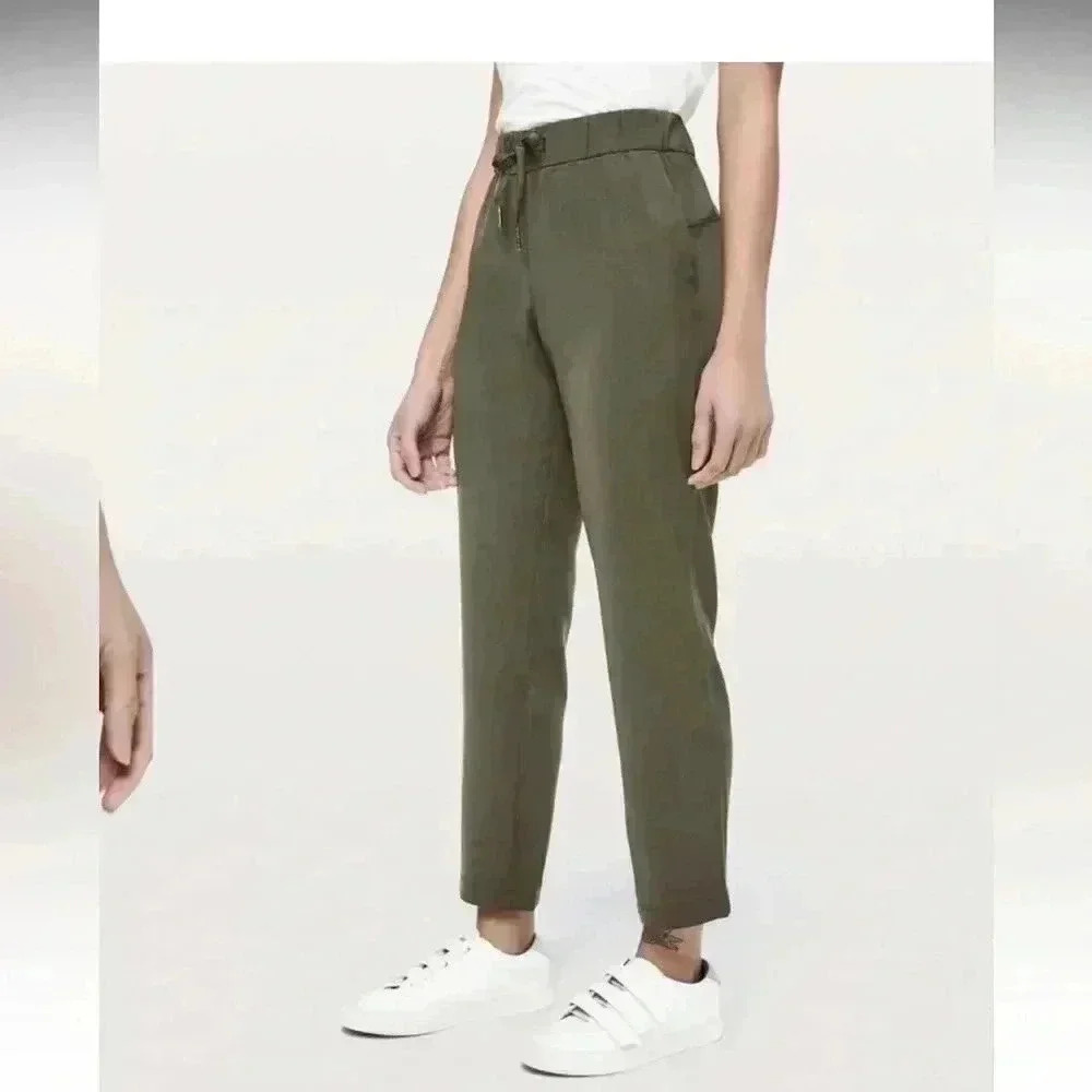 Lululemon On The Fly Pant 28" Olive
Size 2 - Picture 4 of 12